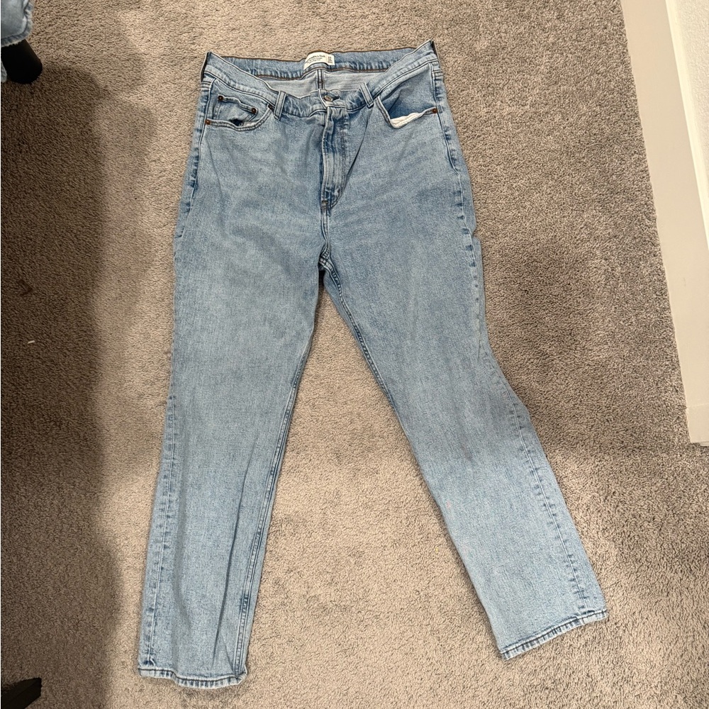 Abercrombie & Fitch 90s Slim Straight Ultra High Rise Jeans – Size 33/16S